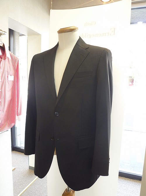 オーダースーツ