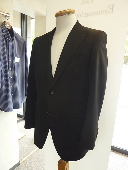 オーダースーツ